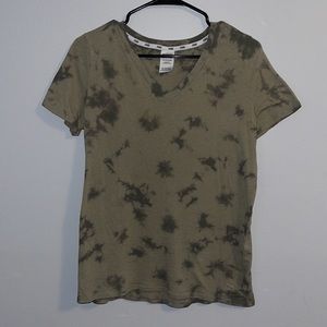 VS PINK army green T-shirt size women’s small good condition